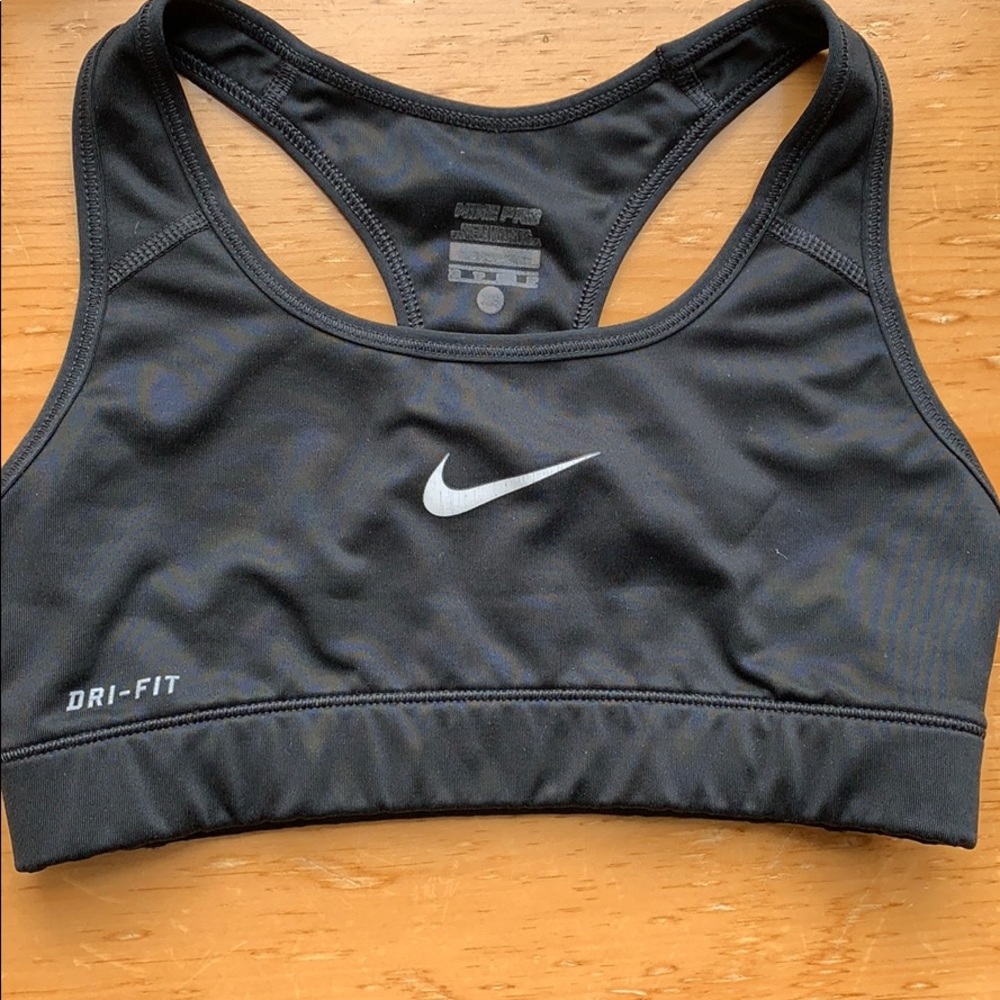 Sports bra